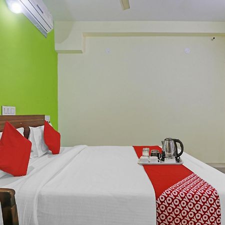 Super Hotel O Dk Reddy Square Haiderabad Buitenkant foto