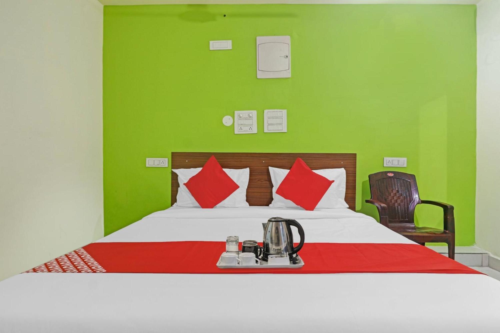 Super Hotel O Dk Reddy Square Haiderabad Buitenkant foto