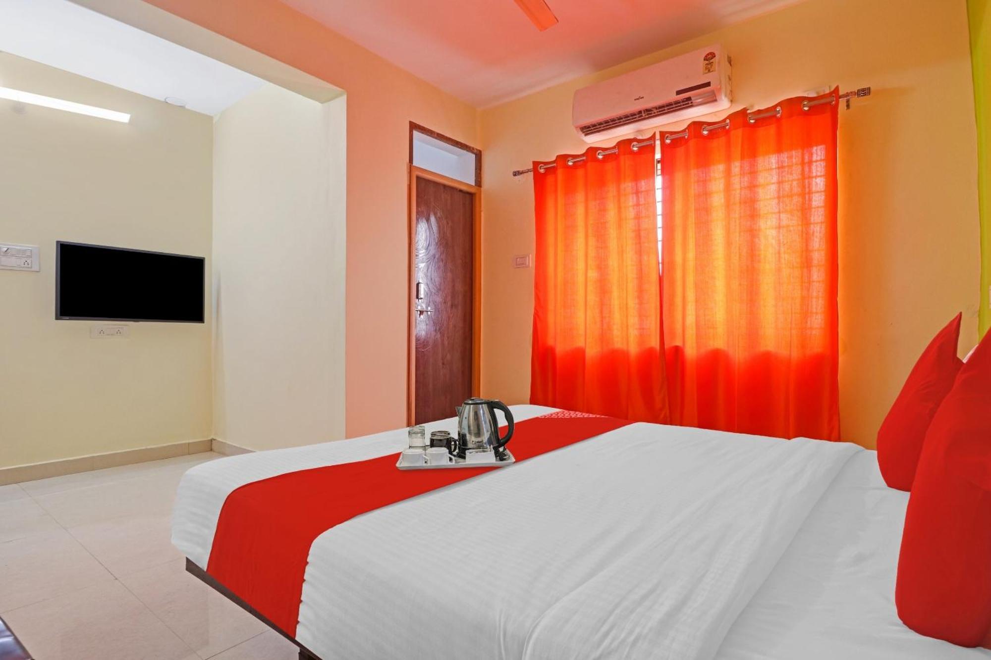 Super Hotel O Dk Reddy Square Haiderabad Buitenkant foto